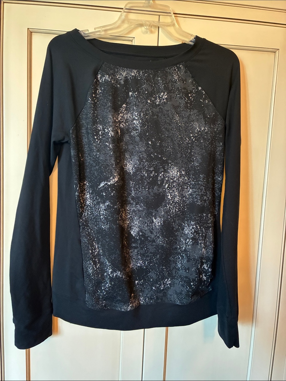 Under Armour Black Long-Sleeve Pullover Top